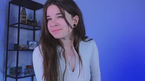 Spider girl Help me reach 10 likes online show from 21, 1, 2025