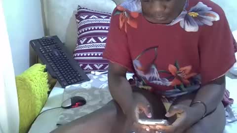 Snapshot of miss_squirty2 chatting on 19, 11, 2025 jasmine online show from 19, 11, 2025