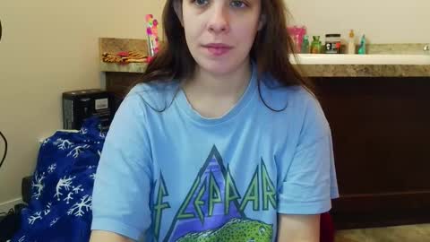 Bella online show from 5, 12, 2025