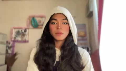 miss_veron_xoxo online show from 2, 12, 2025