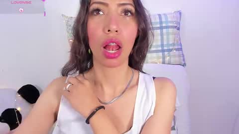 Miss Veronica online show from 25, 2, 2025