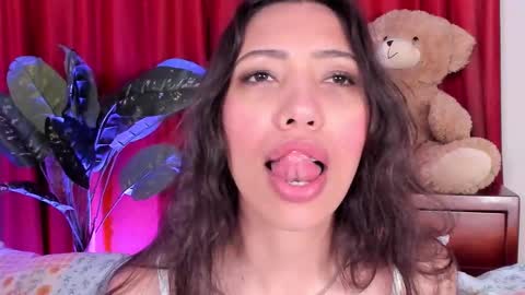 Miss Veronica online show from 7, 10, 2025