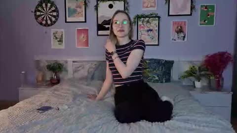 missadelletrix online show from 13, 11, 2025