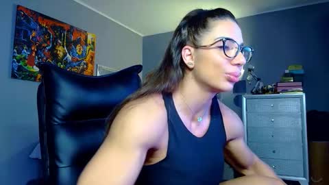 Snapshot of missale chatting on 4, 5, 2026 Alesyamuscledoll online show from 4, 5, 2026