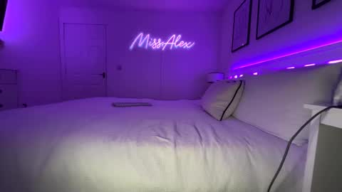  Miss Alex  online show from 18, 4, 2026