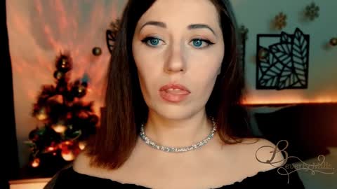 The divine Beverly online show from 28, 12, 2024