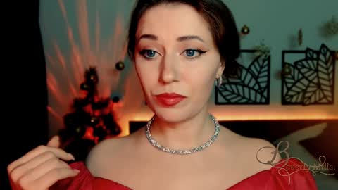 The divine Beverly online show from 4, 1, 2025