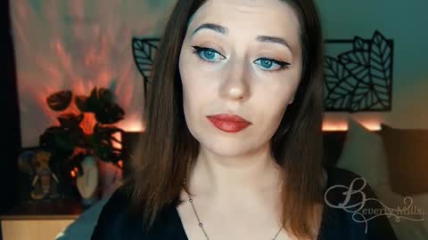 The divine Beverly online show from 17, 1, 2025