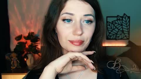 The divine Beverly online show from 25, 1, 2025