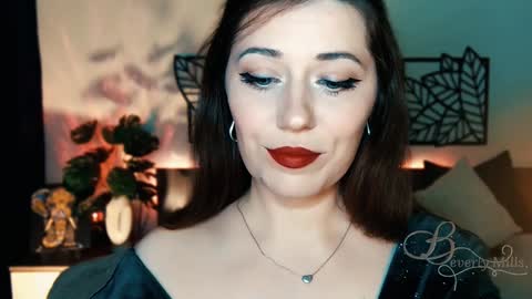 The divine Beverly online show from 8, 2, 2025