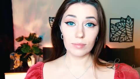 The divine Beverly online show from 24, 2, 2025