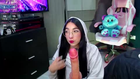 Camila Flores online show from 26, 11, 2025