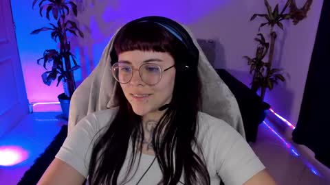 Snapshot of misscharlottte_18 chatting on 27, 2, 2025 Missy Charlottte.  Hey remember to give me a thumbs up ty online show from 27, 2, 2025