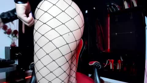 Snapshot of missdarklady chatting on 14, 2, 2025 Missdarklady online show from 14, 2, 2025