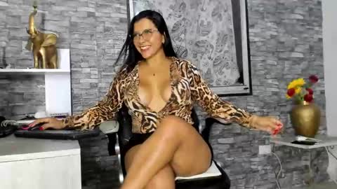 missdeborah20 online show from 6, 3, 2025