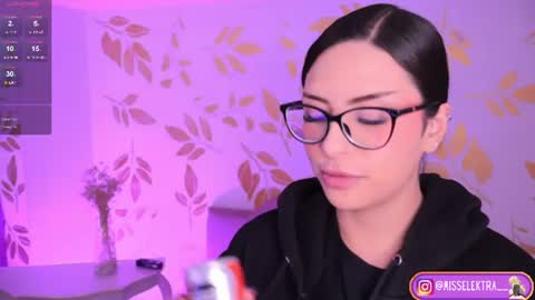 Snapshot of misselektra__ chatting on 11, 6, 2026 ELEKTRA online show from 11, 6, 2026