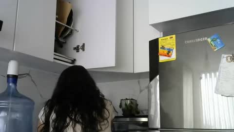 melodie  online show from 11, 1, 2025