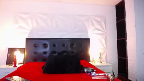 Angela online show from 28, 1, 2025