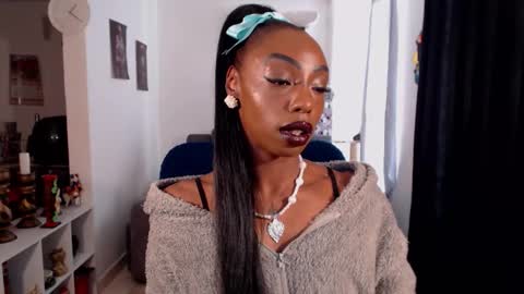 Emilie Diaz online show from 19, 3, 2026