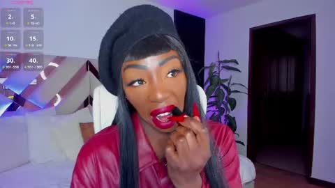 Snapshot of missemilie1 chatting on 26, 6, 2026 Emilie Diaz online show from 26, 6, 2026