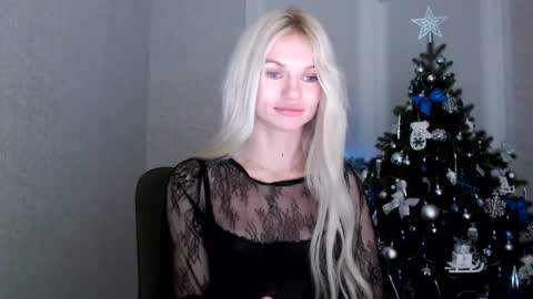 Snapshot of missemma1111 chatting on 17, 1, 2025 EMMA online show from 17, 1, 2025