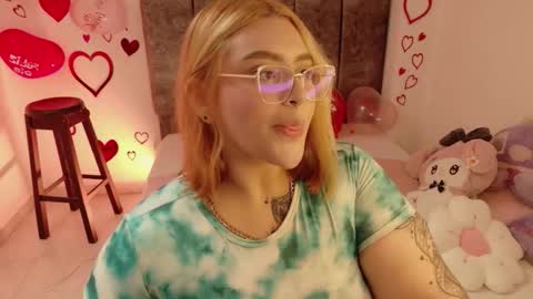 missevans_ online show from 7, 2, 2026