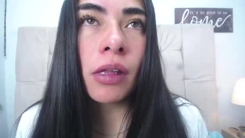 Snapshot of missexy303av chatting on 6, 1, 2025 missexy303av online show from 6, 1, 2025