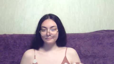 missis mona online show from 10, 6, 2026