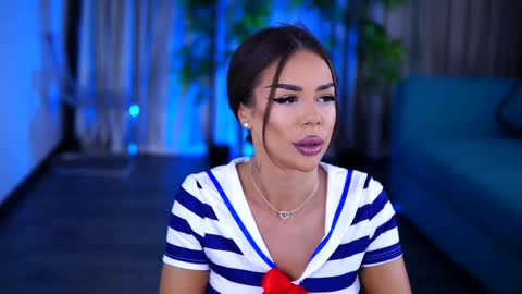 misskiarra online show from 3, 3, 2025