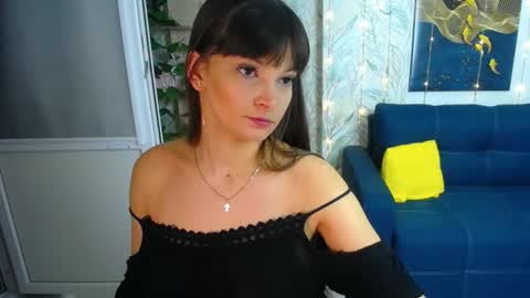 MissLaura online show from 15, 12, 2025