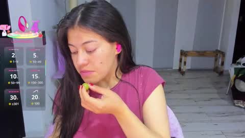 Snapshot of missloren333 chatting on 16, 12, 2025 missloren333 online show from 16, 12, 2025