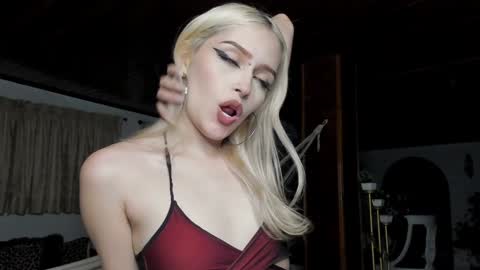 Miss Luna online show from 11, 12, 2024