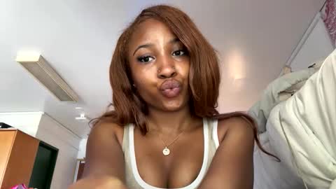 missmarimac online show from 13, 2, 2026