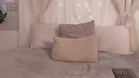 Alejandra  online show from 28, 7, 2026