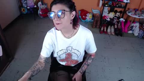 Miss Mia online show from 8, 1, 2025