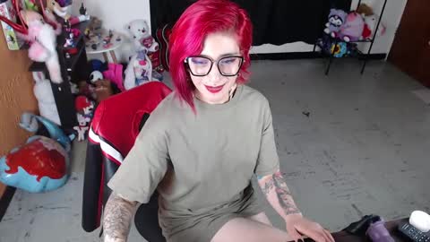 Miss Mia online show from 8, 2, 2025