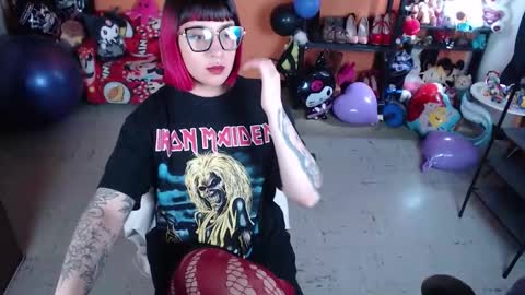 Miss Mia online show from 12, 10, 2025