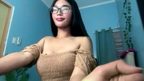 Snapshot of missminervaa chatting on 3, 10, 2025 missminervaa online show from 3, 10, 2025