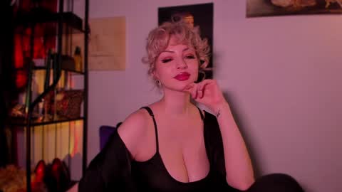 Snapshot of missmirandagd chatting on 3, 2, 2025 online show from 3, 2, 2025