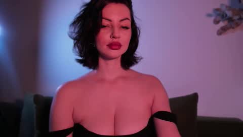 Snapshot of missmirandagd chatting on 19, 10, 2025 online show from 19, 10, 2025