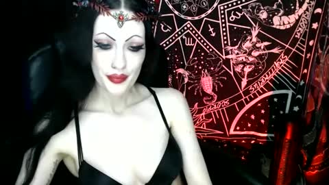 Snapshot of missmoondoll chatting on 6, 1, 2025 MissMoonDoll online show from 6, 1, 2025