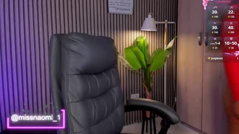 Snapshot of missnaomi_ chatting on 24, 9, 2025 Naomi online show from 24, 9, 2025