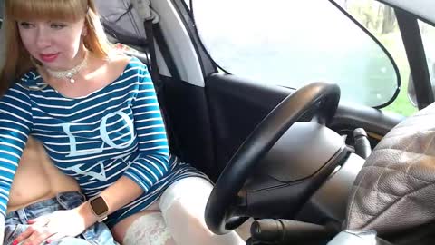 Snapshot of missofkiss chatting on 29, 9, 2025 Olenka online show from 29, 9, 2025