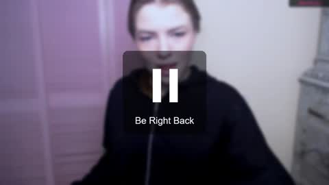 Snapshot of missoliviaa_ chatting on 5, 1, 2025 Olivia online show from 5, 1, 2025