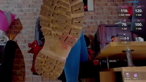 Miss Venus online show from 5, 3, 2025