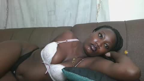 Snapshot of missprettygal chatting on 20, 10, 2025 pretty gal online show from 20, 10, 2025