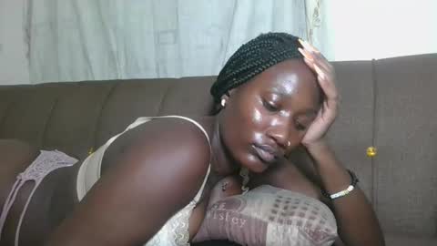 Snapshot of missprettygal chatting on 30, 10, 2025 pretty gal online show from 30, 10, 2025