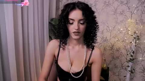Snapshot of missrosse_ chatting on 22, 11, 2025 Emily online show from 22, 11, 2025
