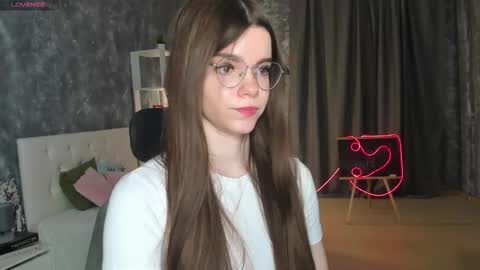 Snapshot of misss_evelyne chatting on 16, 12, 2025 misss_evelyne online show from 16, 12, 2025