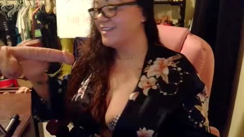 Snapshot of misssuckalot chatting on 25, 11, 2025 Misssuckalot 3 online show from 25, 11, 2025